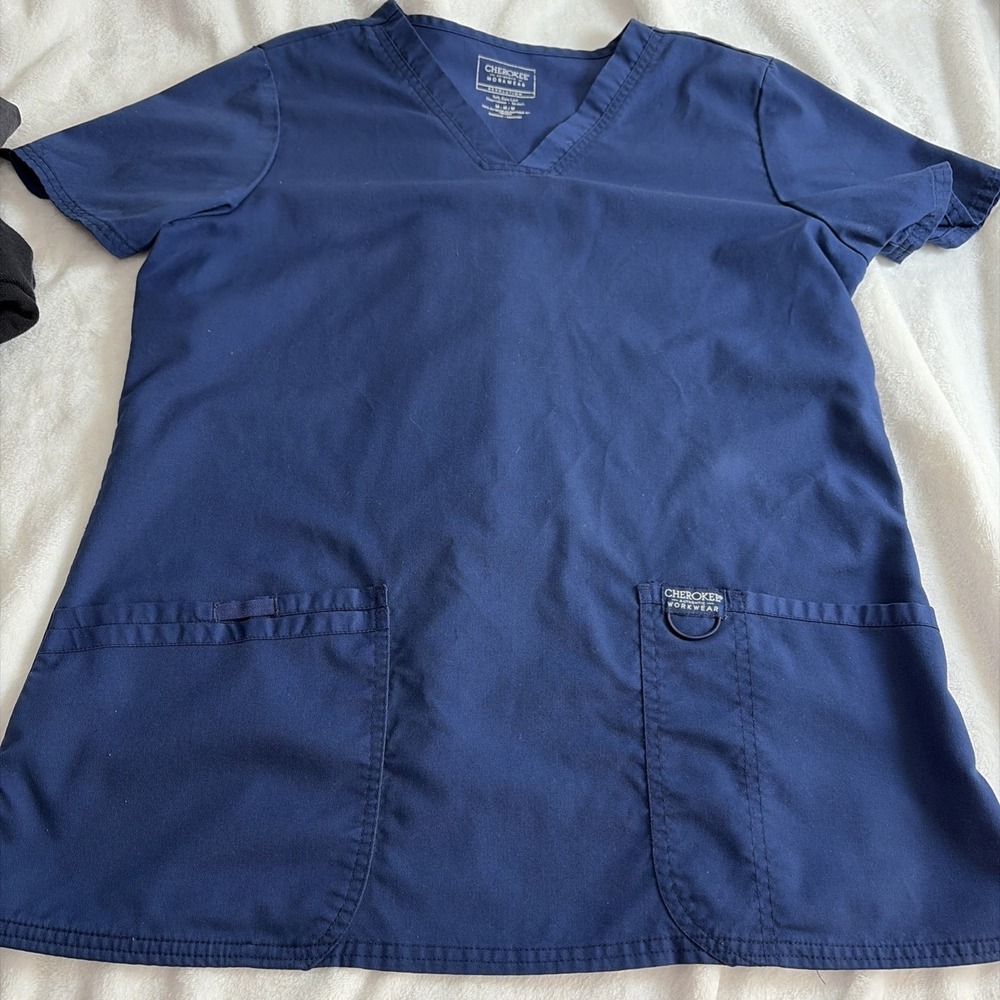 Cherokee Authentic Workwear Revolution Scrub Top Sz Med V Neck Short Sleeve Blue